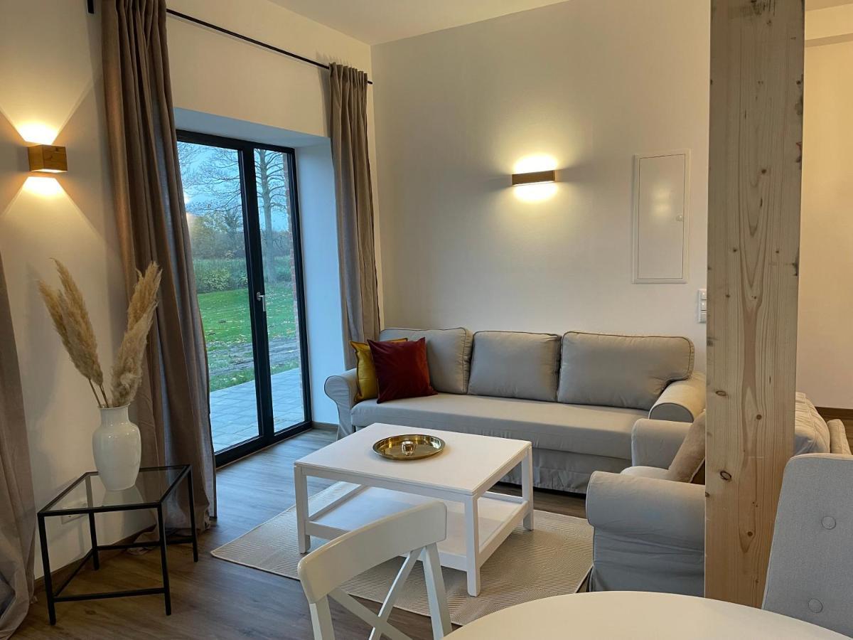Ferienwohnung 3 Am Herrenhaus Ahrensboek Ahrensbok Esterno foto